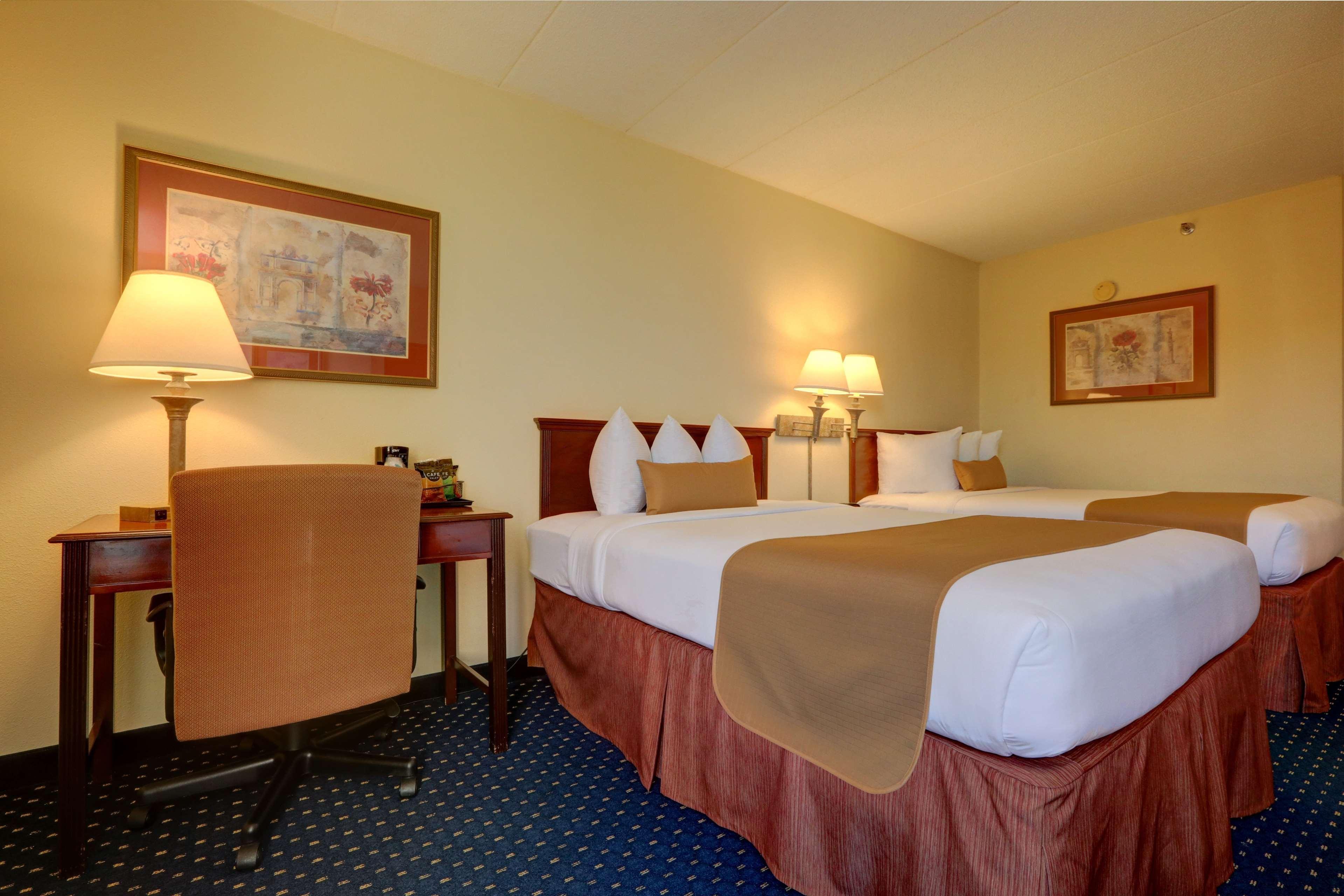 Surestay Plus Hotel By Best Western Chicago Lombard Buitenkant foto