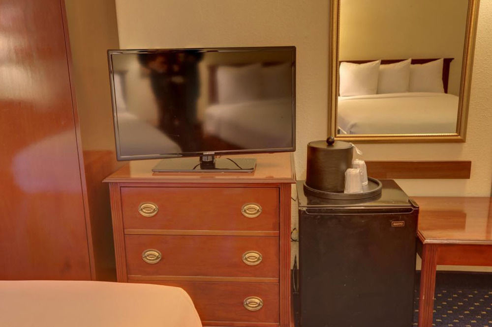 Surestay Plus Hotel By Best Western Chicago Lombard Buitenkant foto