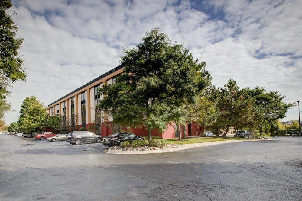 Surestay Plus Hotel By Best Western Chicago Lombard Buitenkant foto