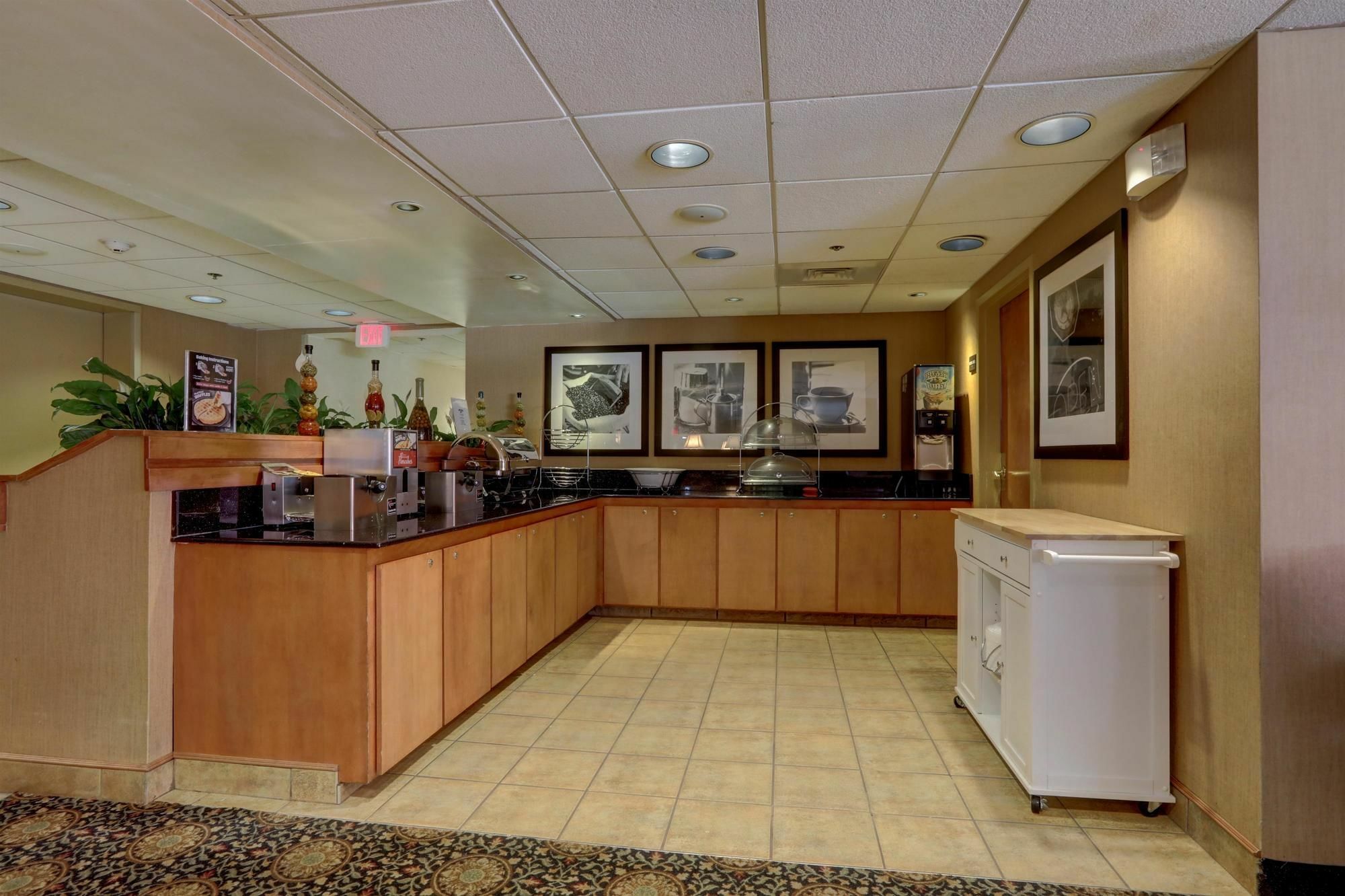 Surestay Plus Hotel By Best Western Chicago Lombard Buitenkant foto